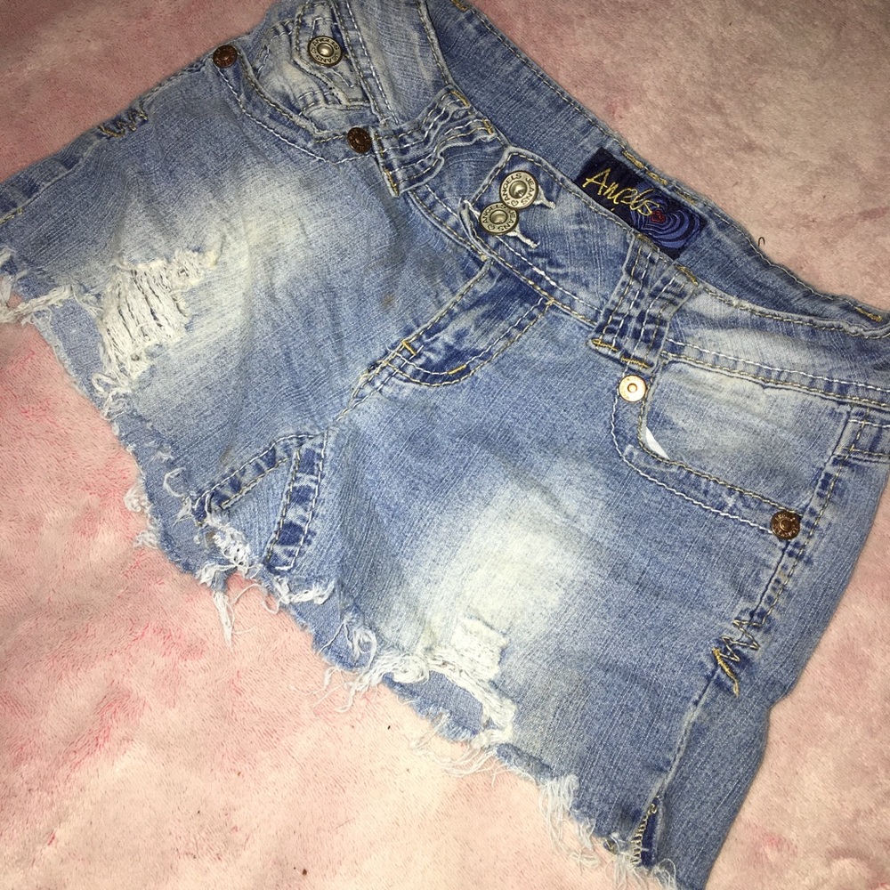 Light jean shorts